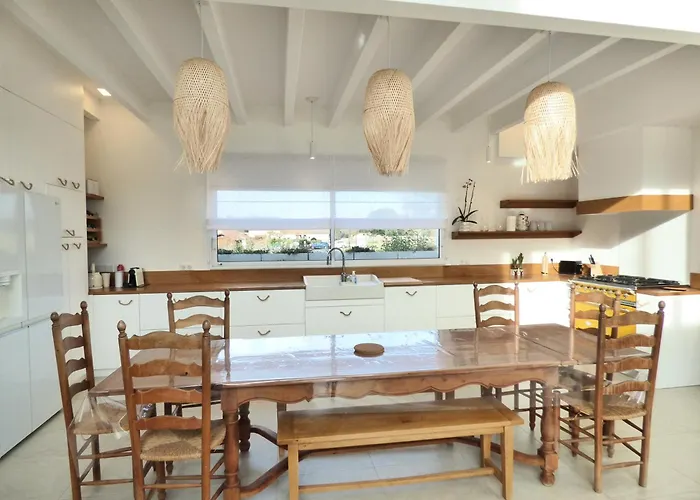 Villa Heliosea, Piscine Chauffee, Jacuzzi, Climatisation Léon