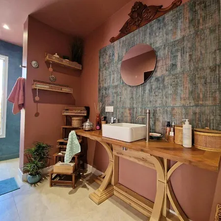Villa Heliosea, Piscine Chauffee, Jacuzzi, Terrain De Petanque Leon